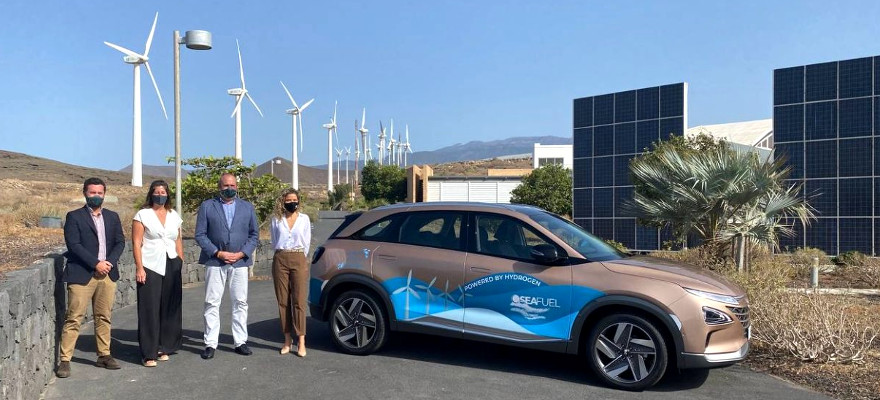 Tenerife recibe un vehículo de hidrógeno verde y en julio tendrá la primera hidrogenera de Canarias