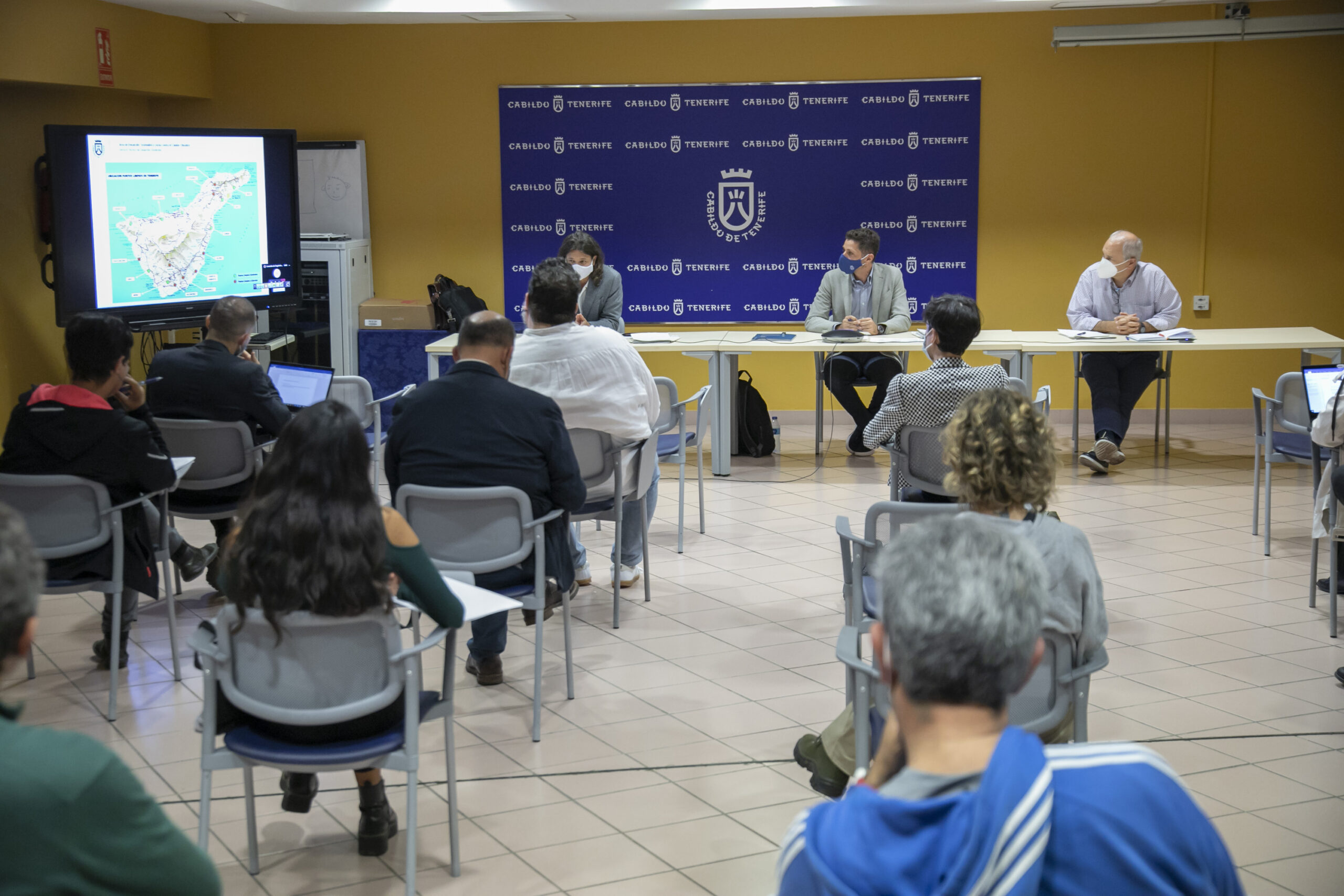El Cabildo recabará informes del Gobierno de Canarias y la ULL sobre la licitación para el reciclaje en el Complejo Ambiental de Tenerife