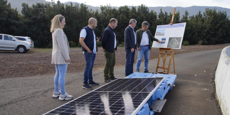 El Cabildo de Tenerife presenta el primer proyecto de energía fotovoltaica flotante de Canarias